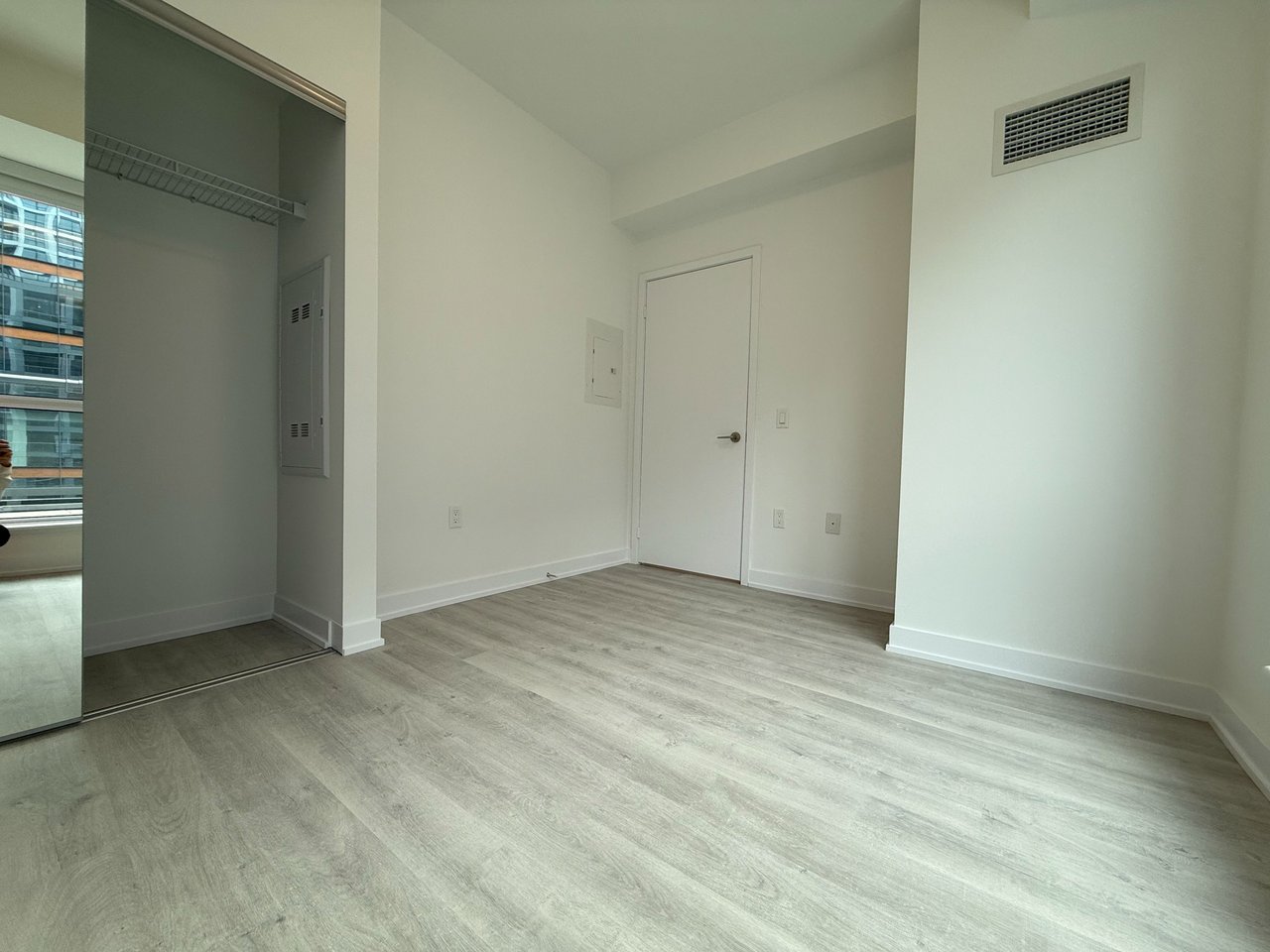 15 Richardson Street S 618