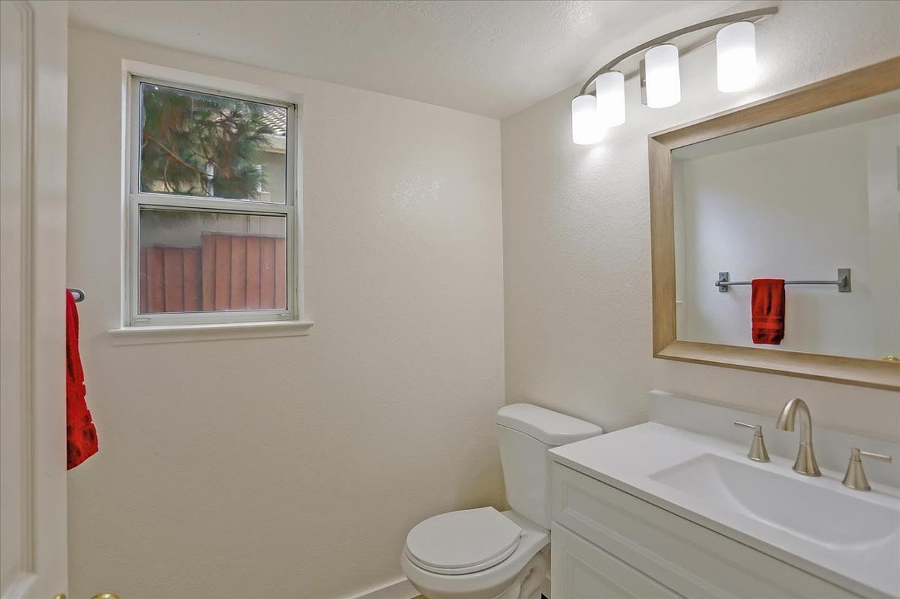 298 Sirena Del Mar Rd