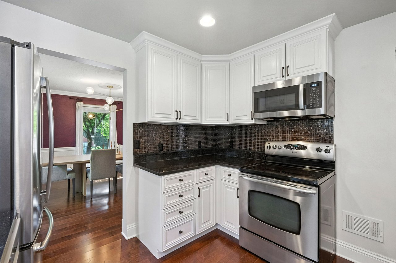 590 Kenilworth Dr