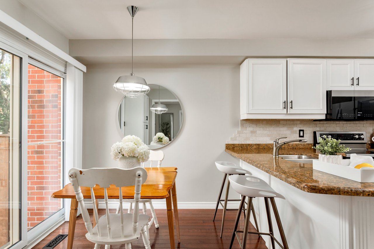 2006 Glenada Crescent Unit 7