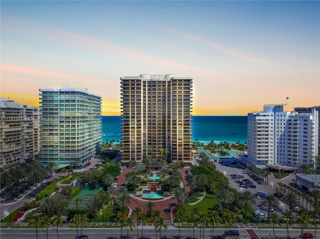 9999 Collins Ave, #14J
