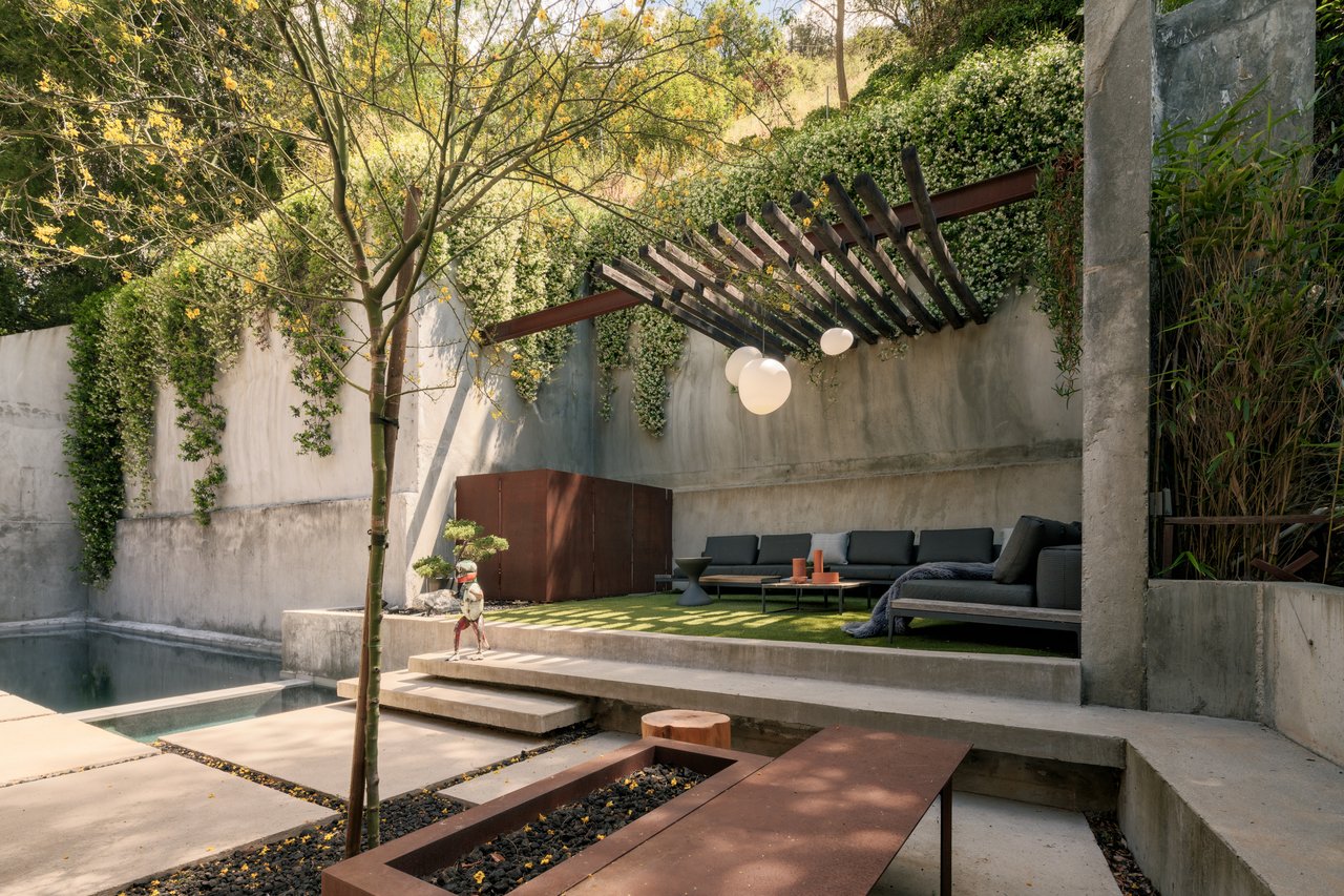 8050 Willow Glen Rd, Laurel Canyon