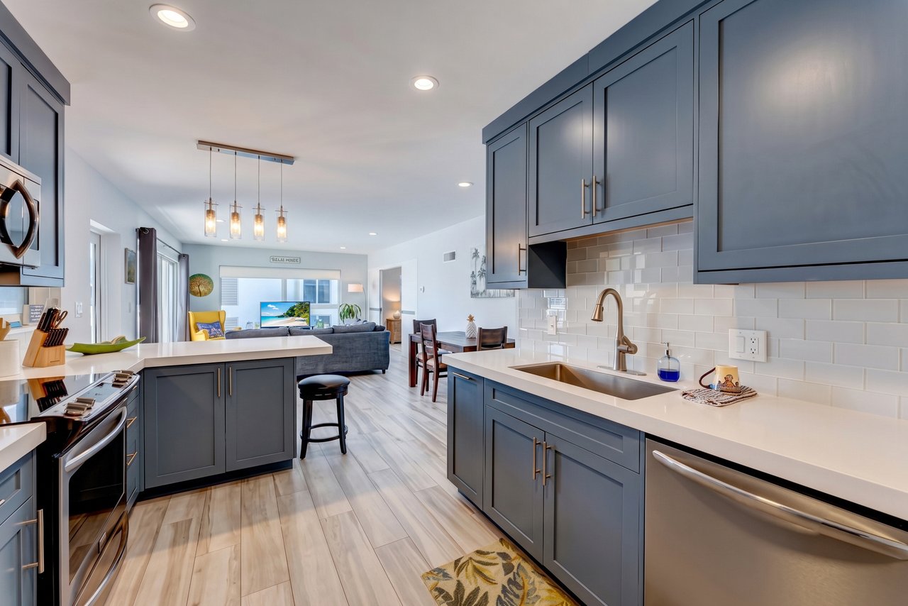 1203 Hillsboro Mile P2 