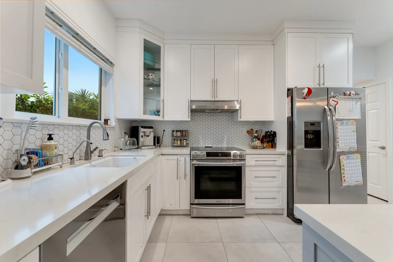 3068 Shipping Avenue