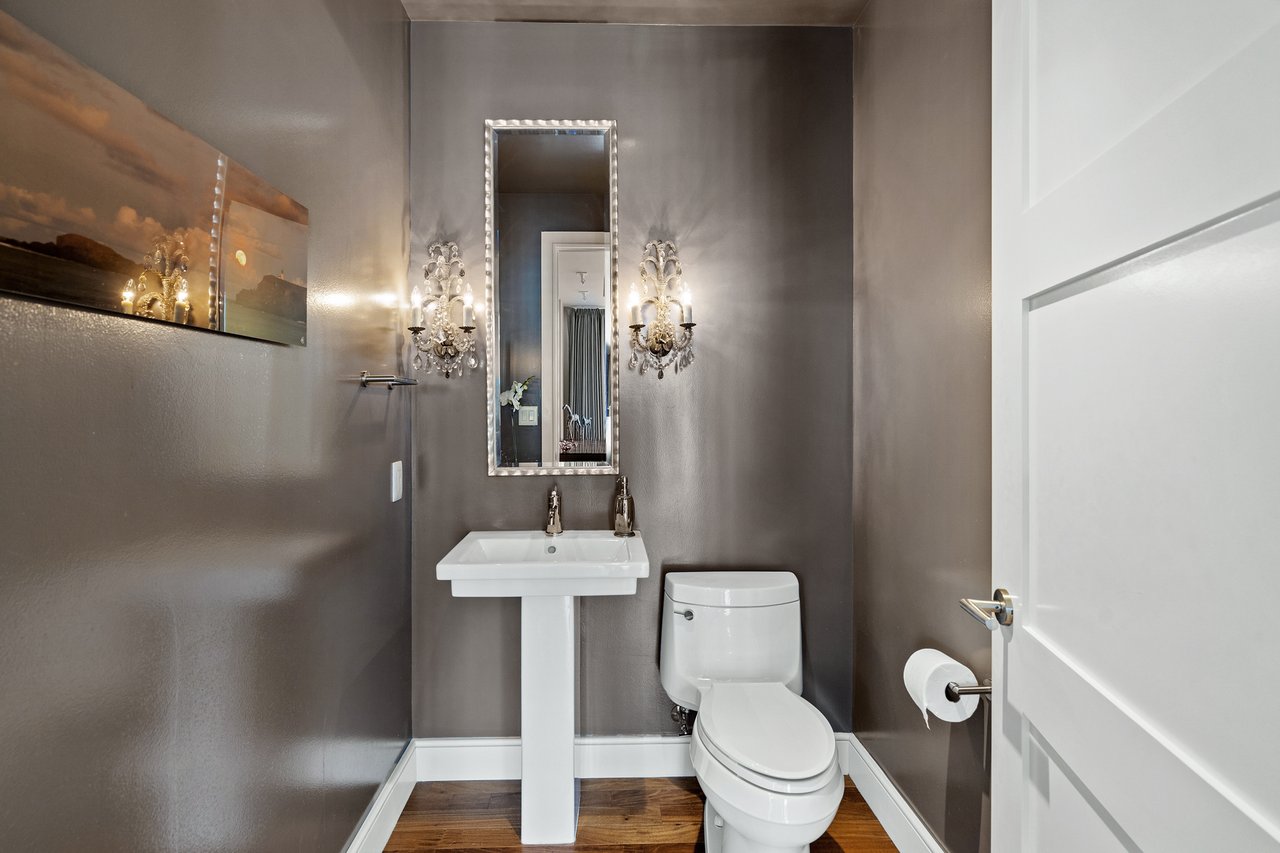 98 San Jacinto, #2002