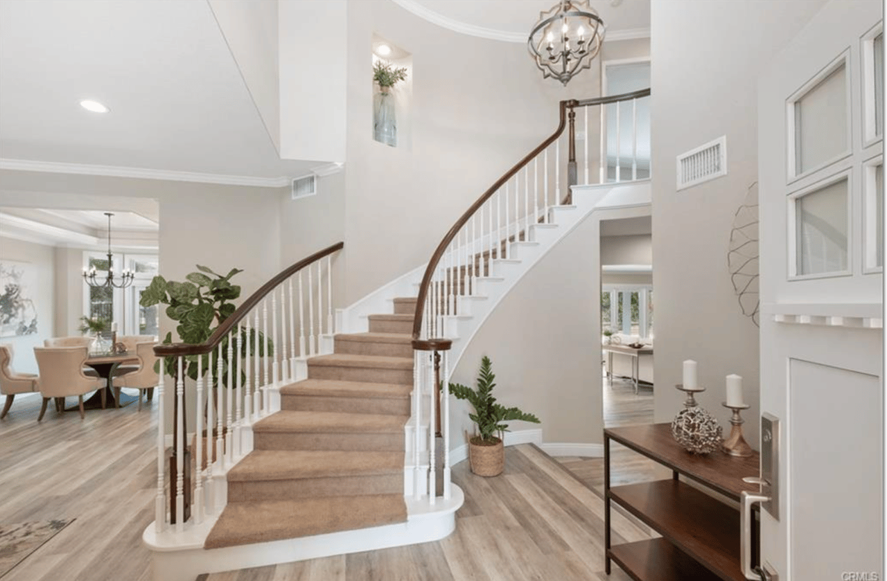 23921 Catbird Court