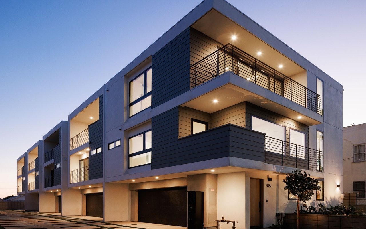 Willow Brook at Sunset Junction