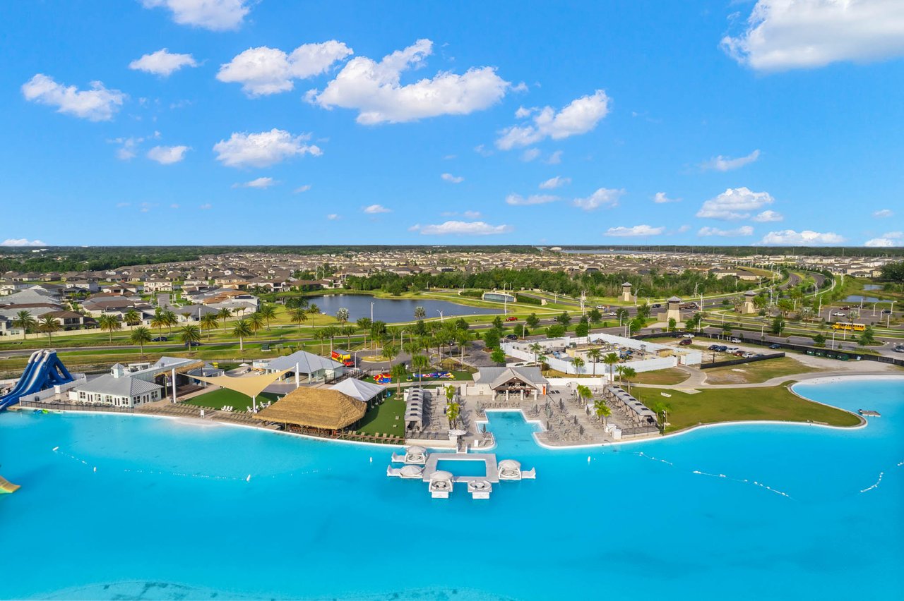 drone photo of Wesley Chapel lagoon and amenities 