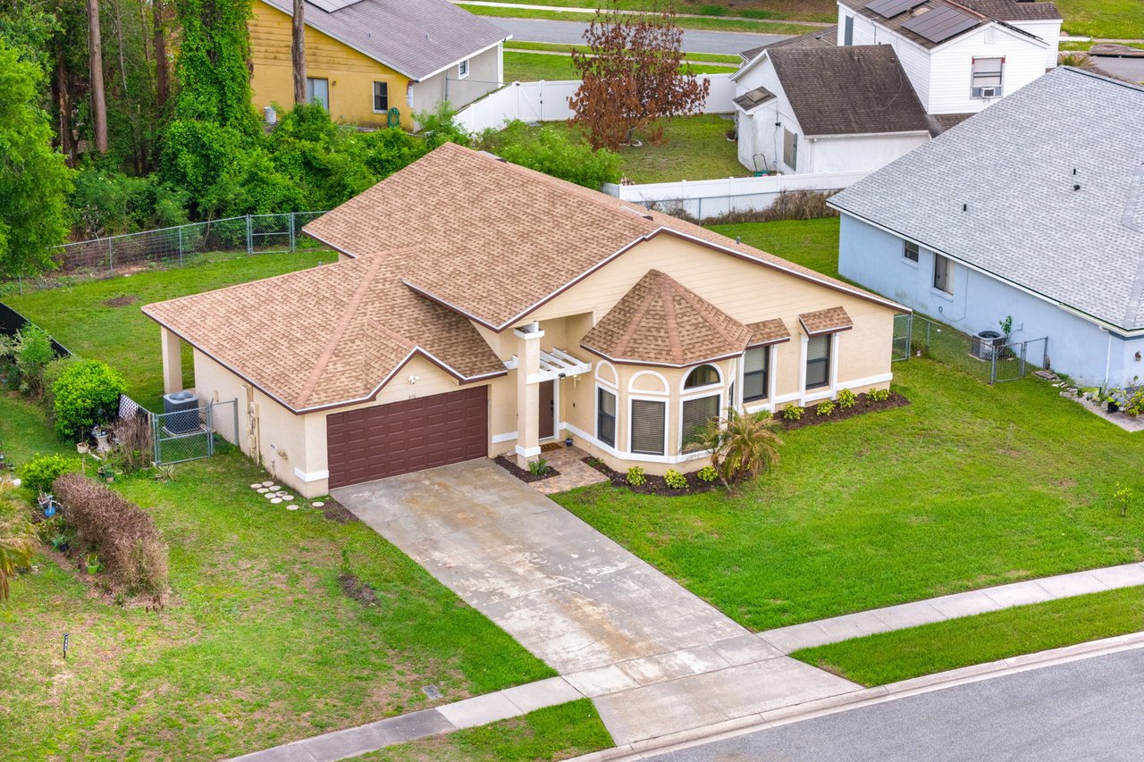 806 VERMONT WOODS LANE