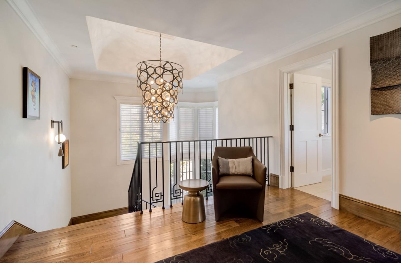 120 Royal Oaks Ct
