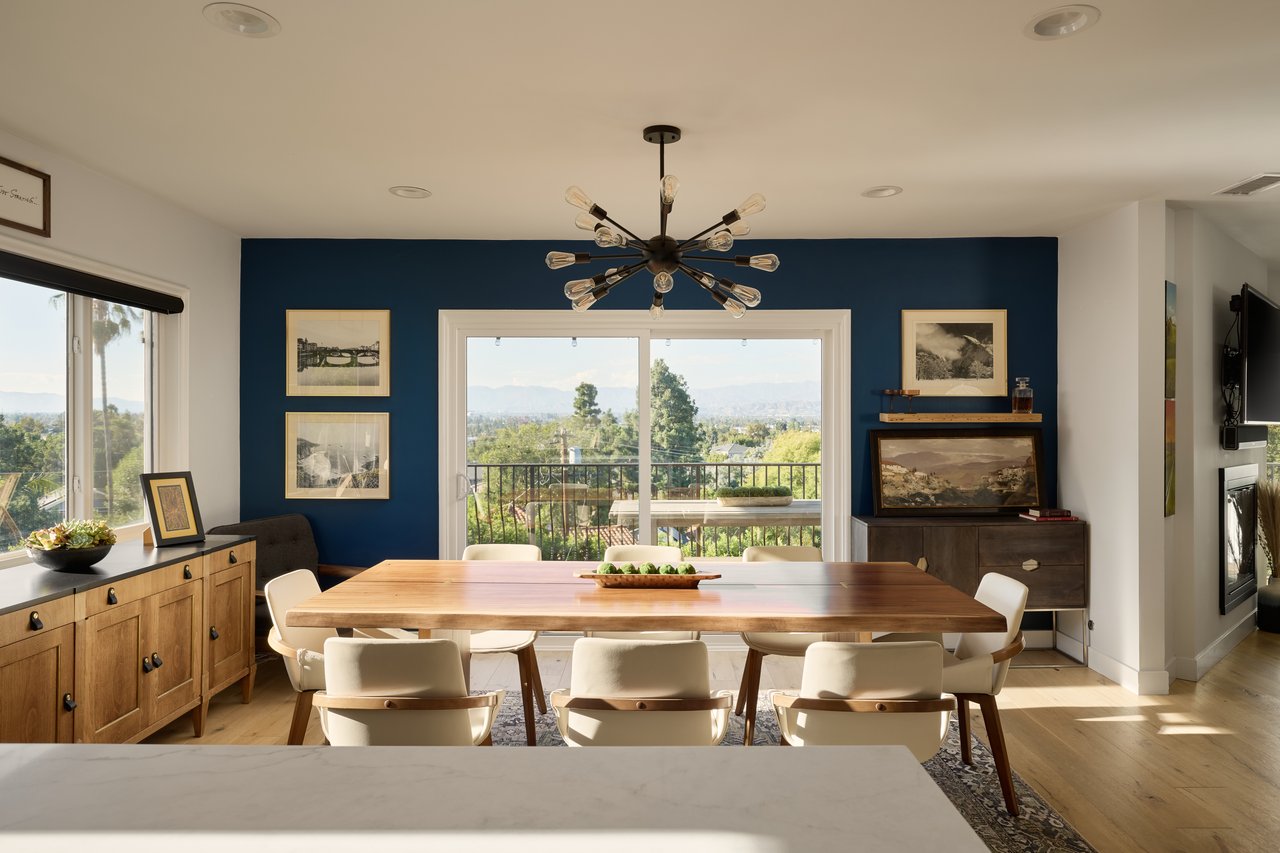 3964 Fredonia Dr, Sunset Strip