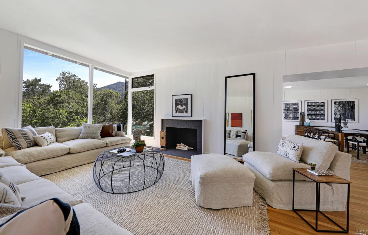 4 Spring Rd