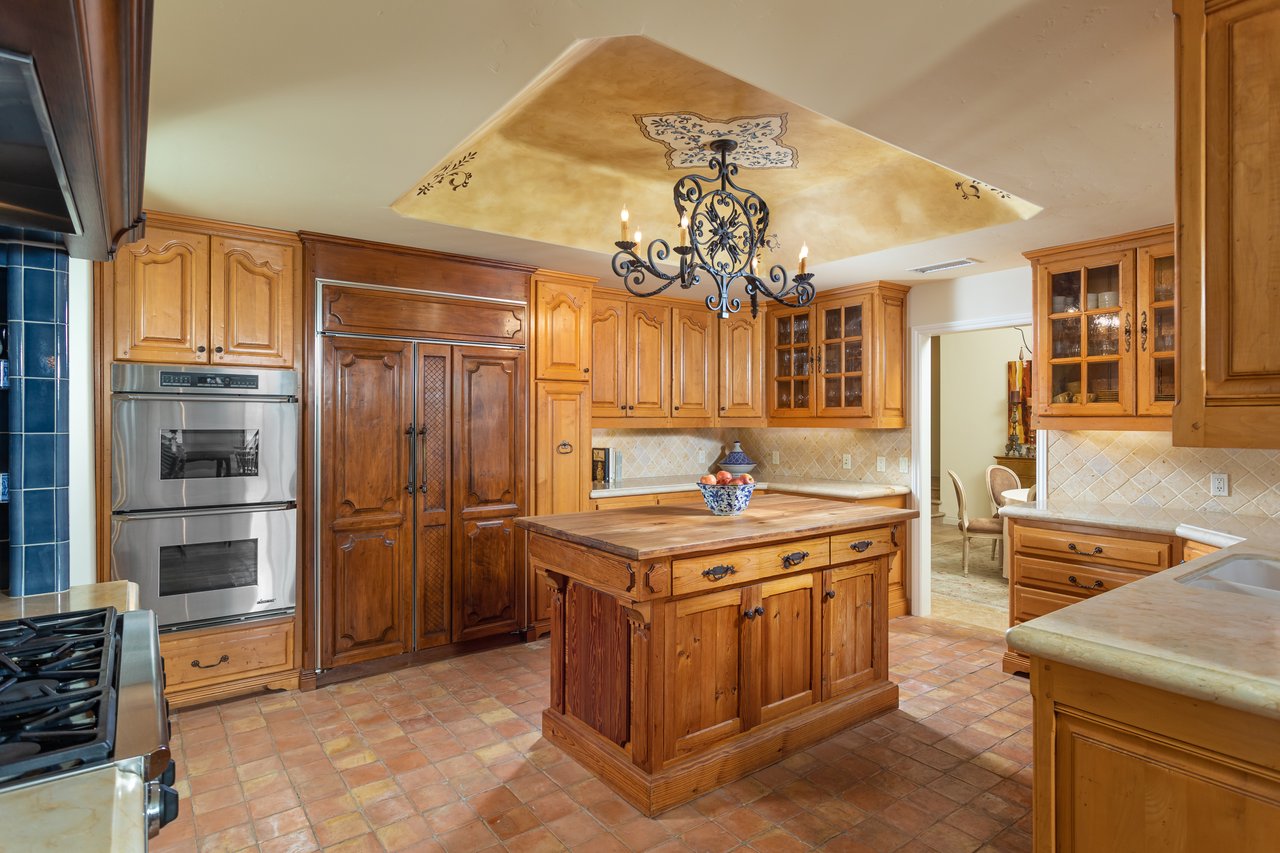 30602 Hunt Club Dr