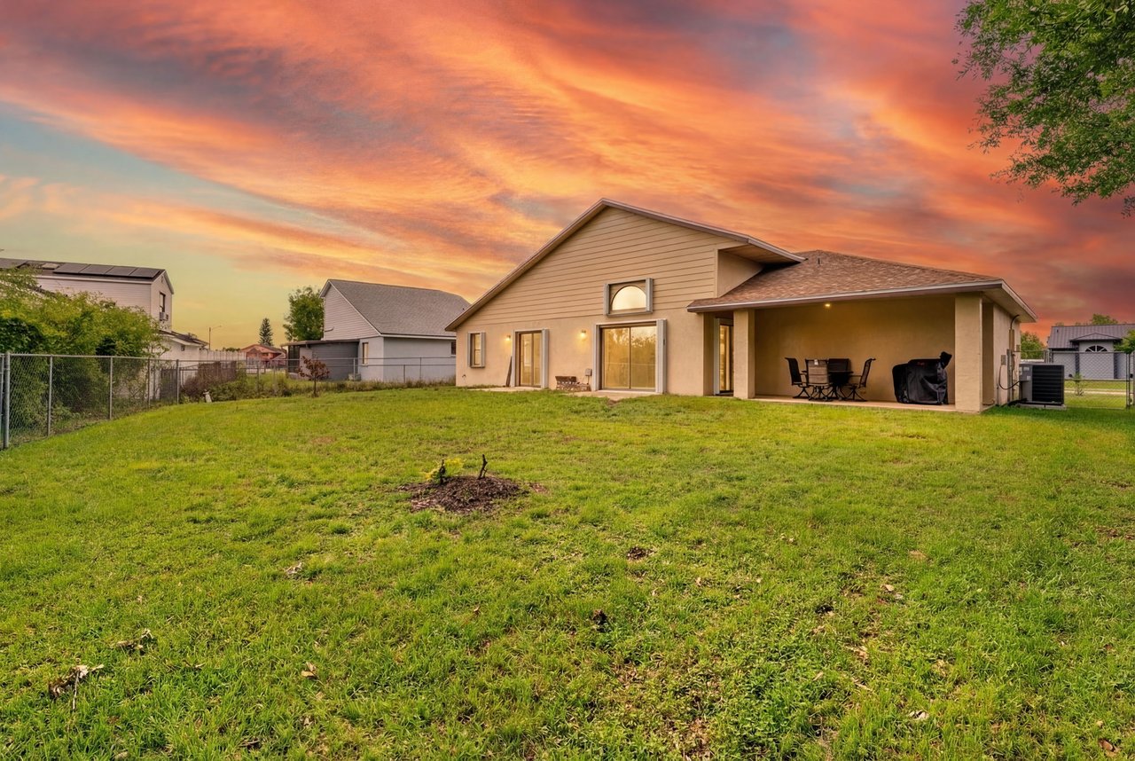 806 VERMONT WOODS LANE