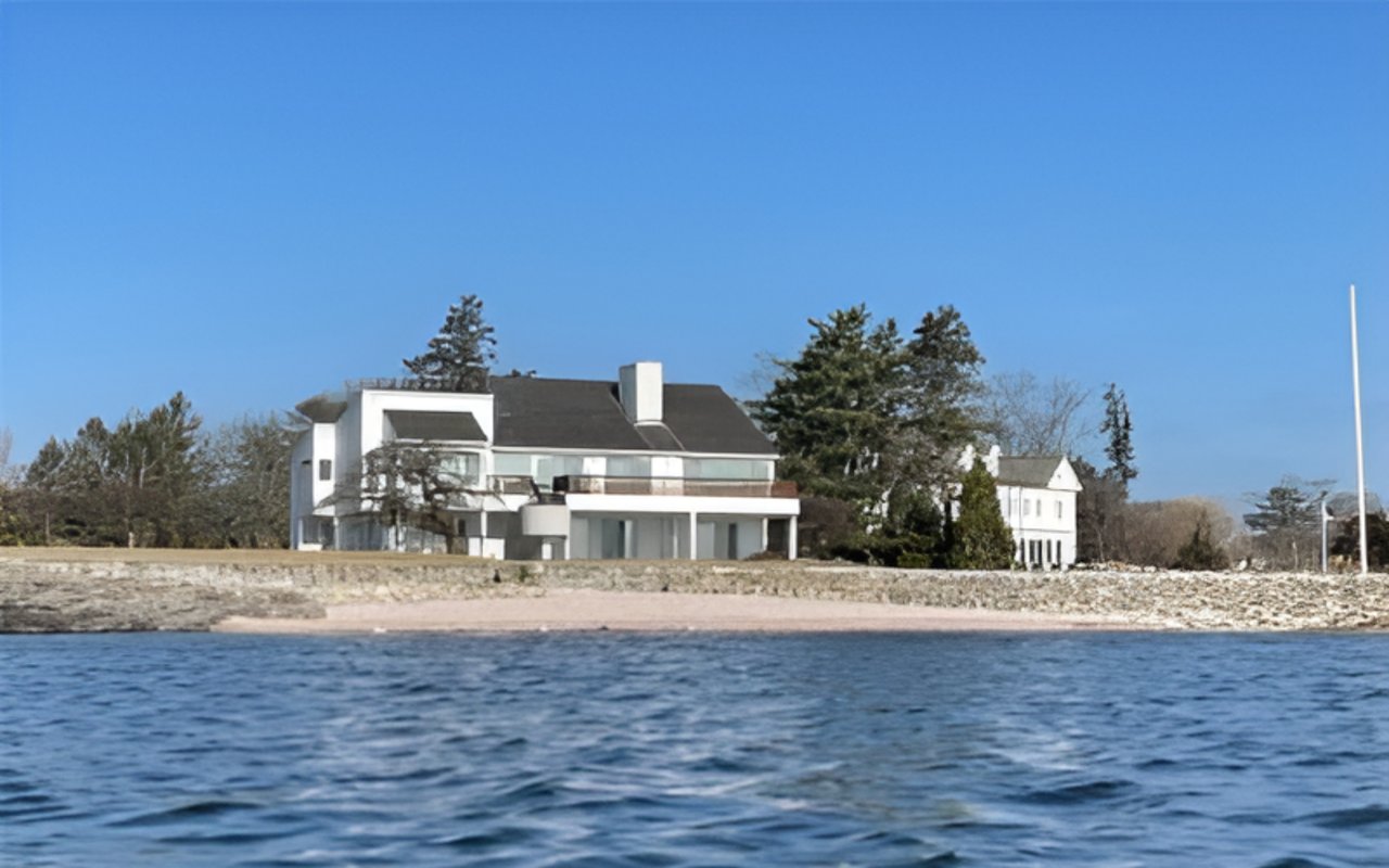 1095 Pequot Avenue, Southport, CT 06890