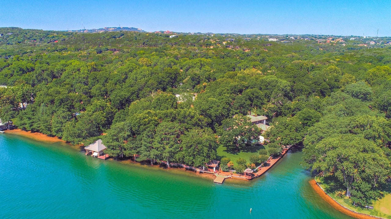 Island Wood Luxury