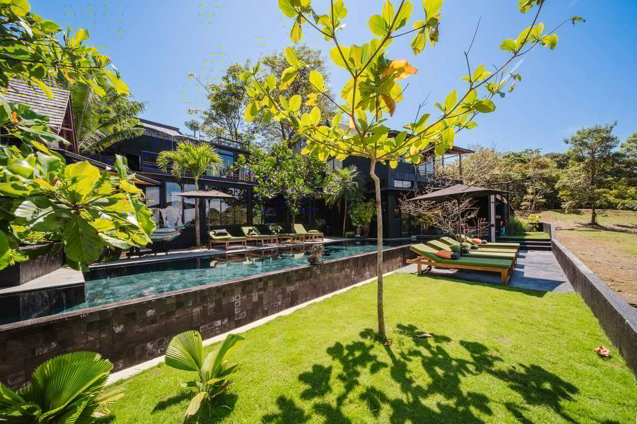 Casa Java – Newly Built Luxury Jungle Estate Near Playa La Vaca