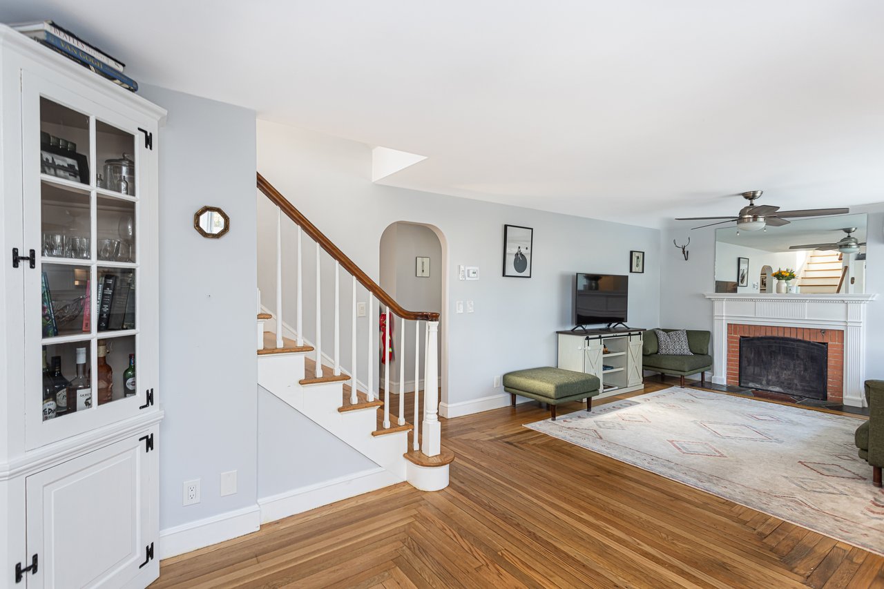 2 Linden Street, Middletown, RI 02842