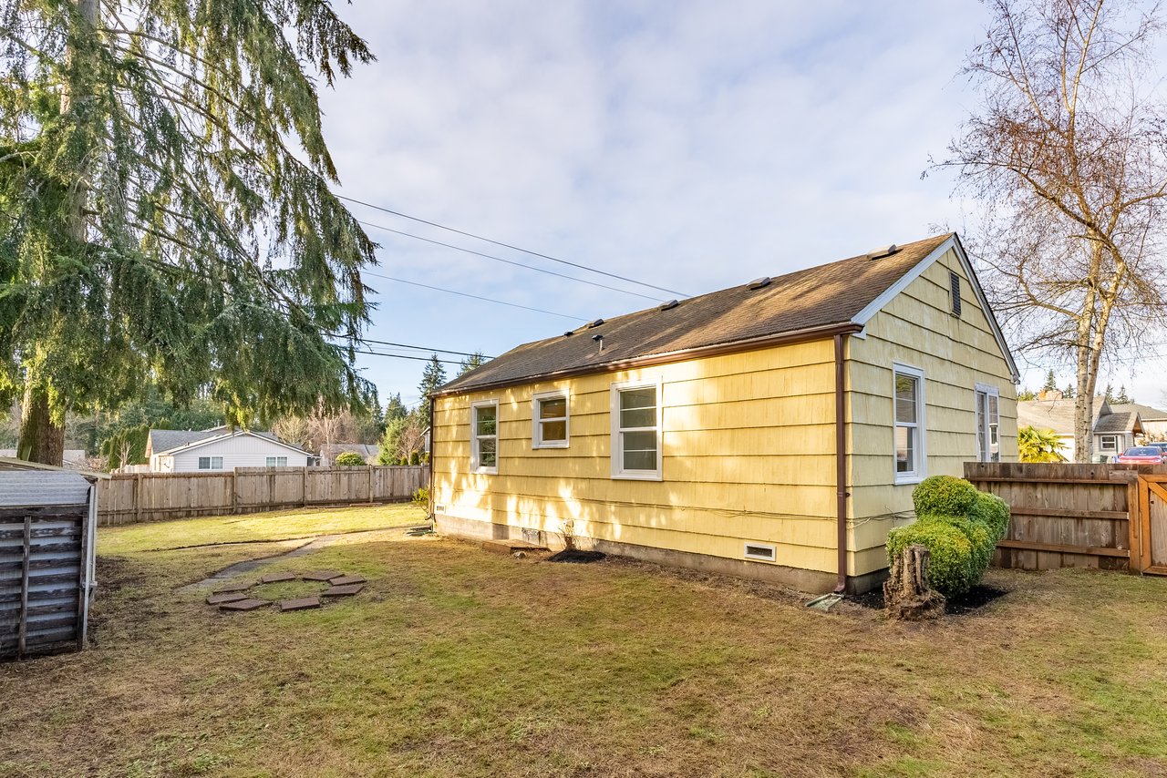 Cozy Everett Home