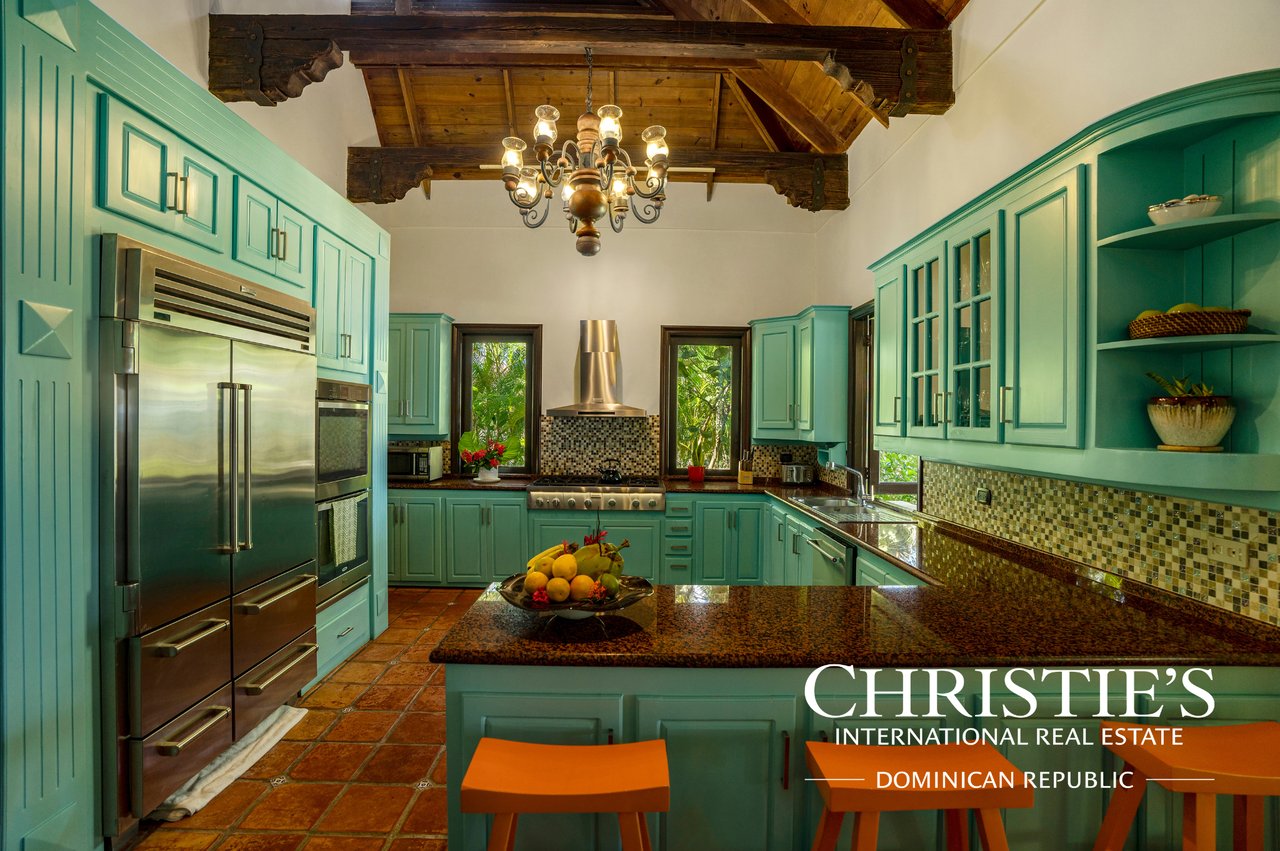 Villa Shangri-la – Caribbean Oceanfront Villa