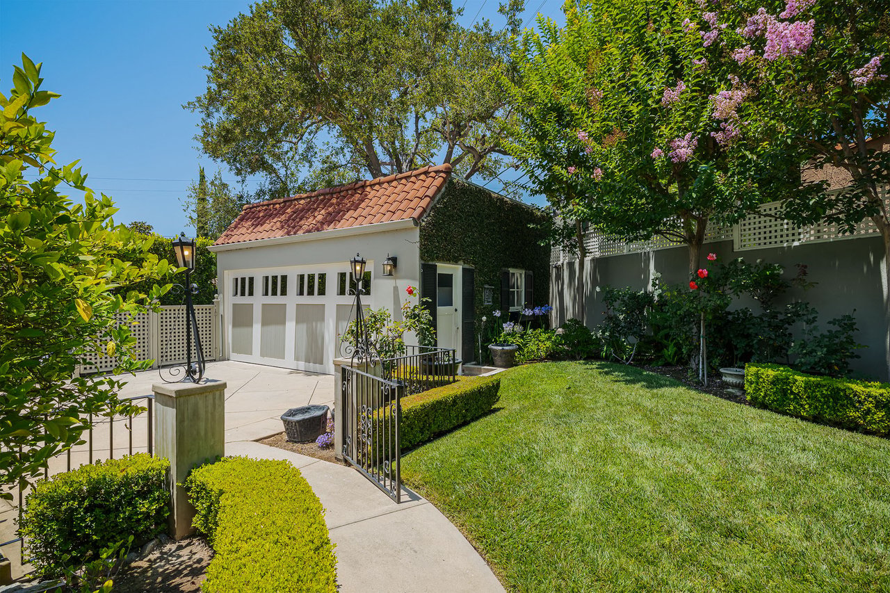 1243 Rossmoyne Avenue