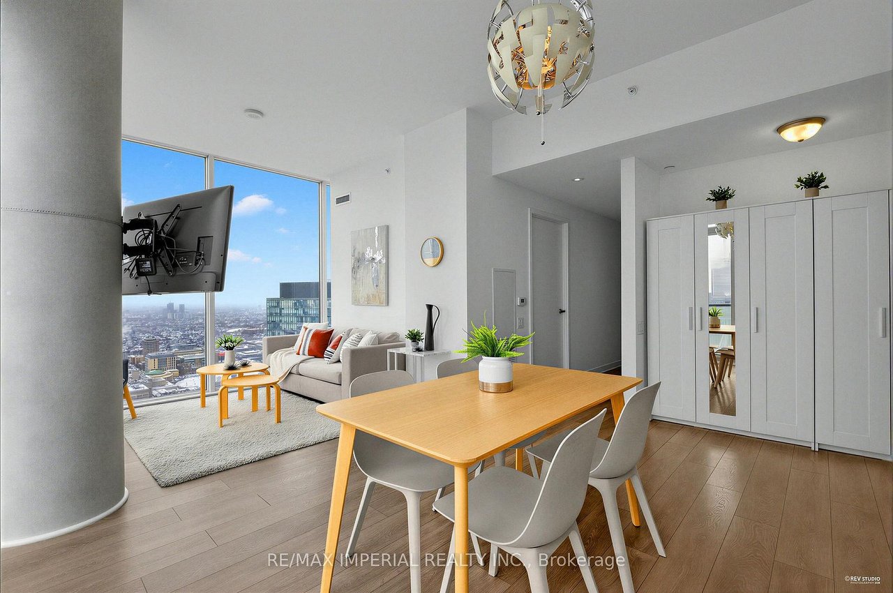 LUXURY SOUTHWEST PENTHOUSE