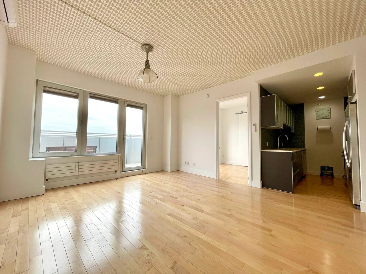 10-50 Jackson Avenue Unit: 8C