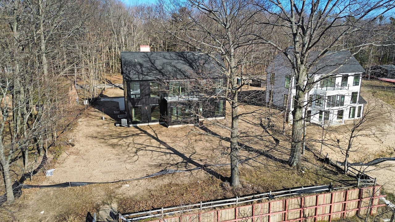 2578 2576, 2572 Lakeshore Drive