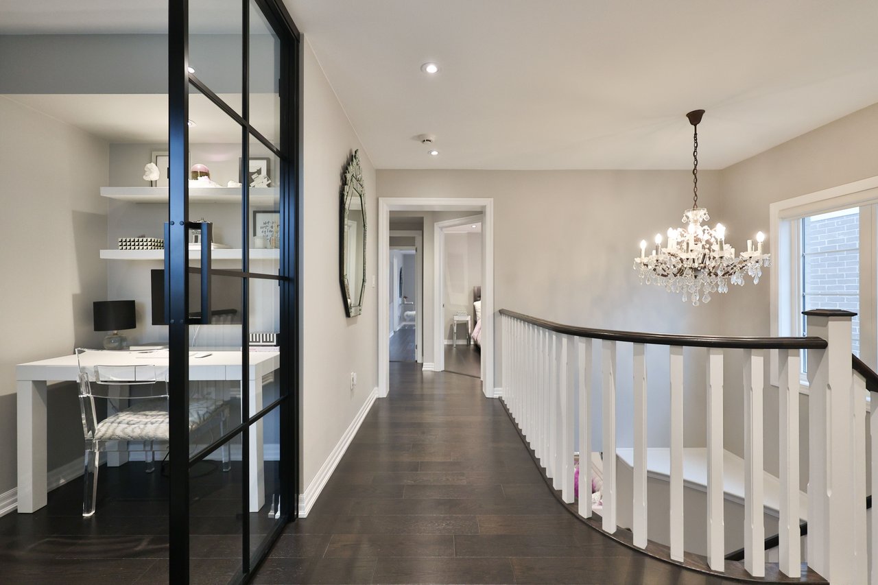 3205 Violet Gardens, Oakville