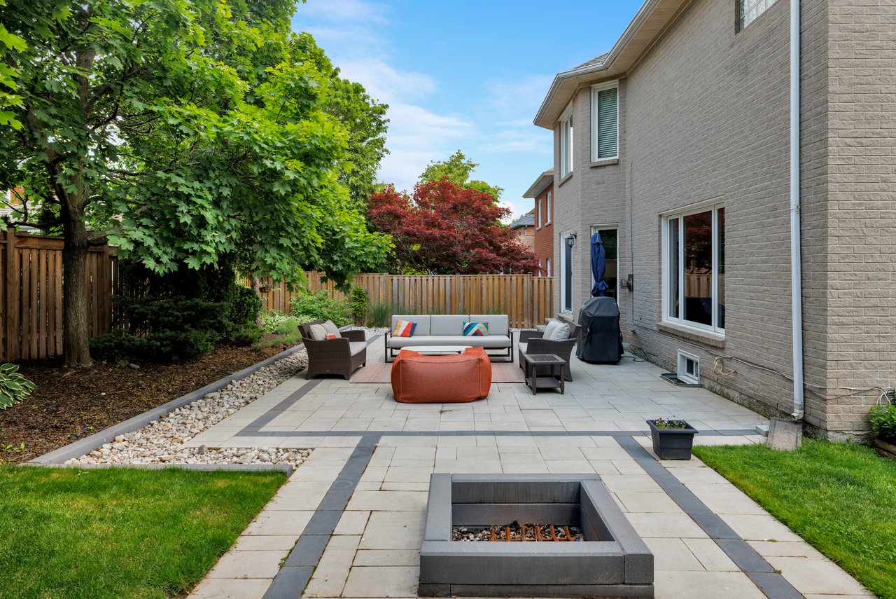 1061 Summit Ridge Drive