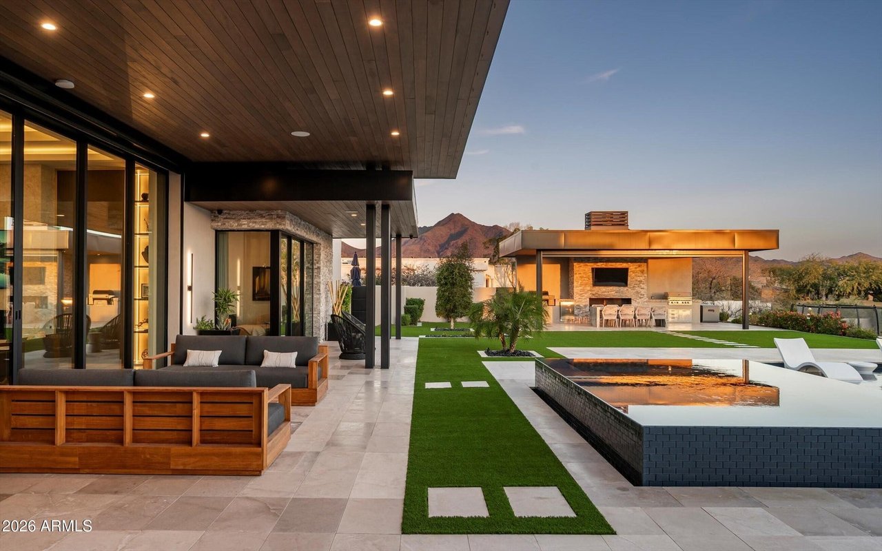 9245 E RIMROCK Drive