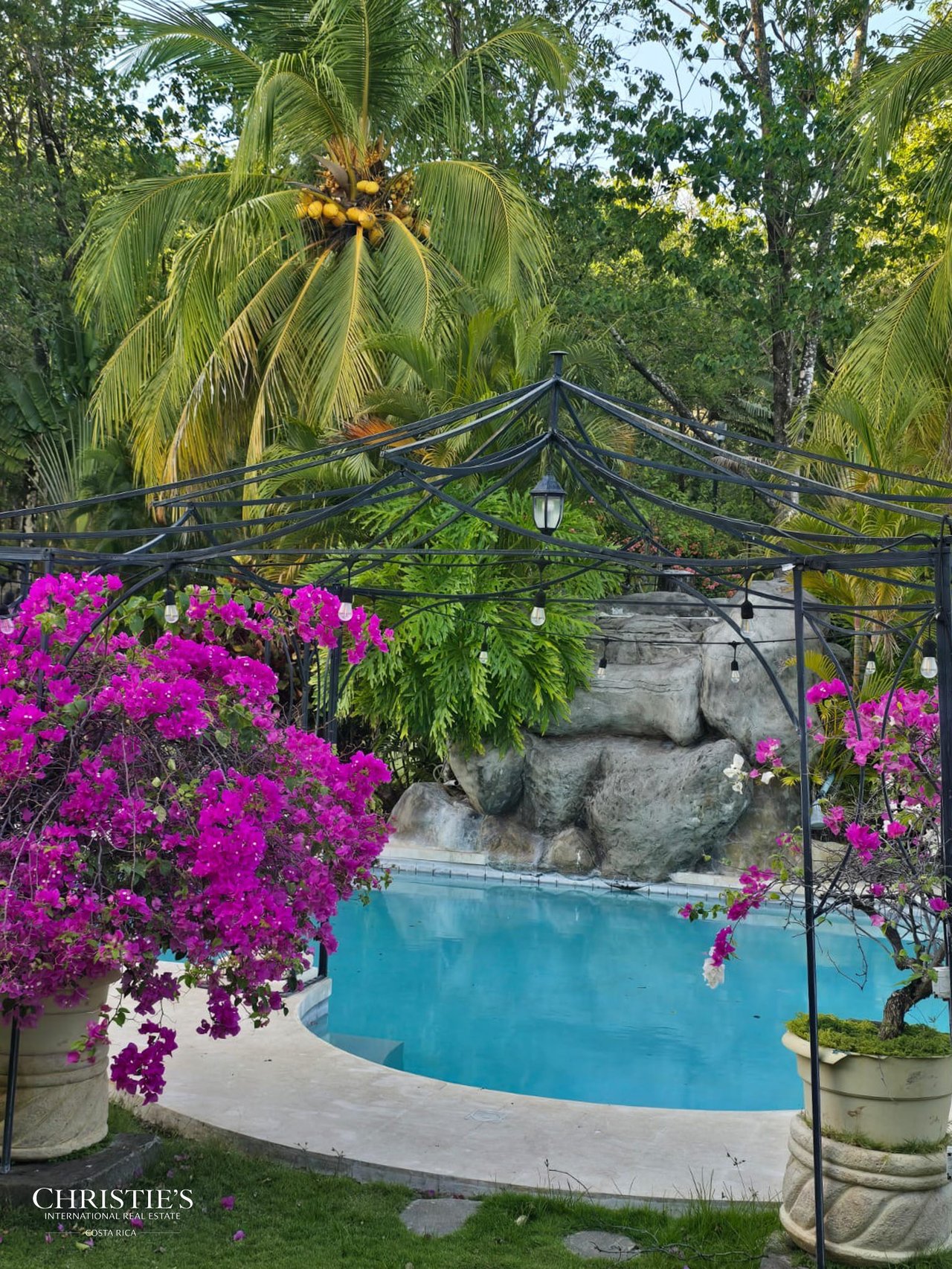 Private Estate Close to the Coast - Rancho Las Melinas