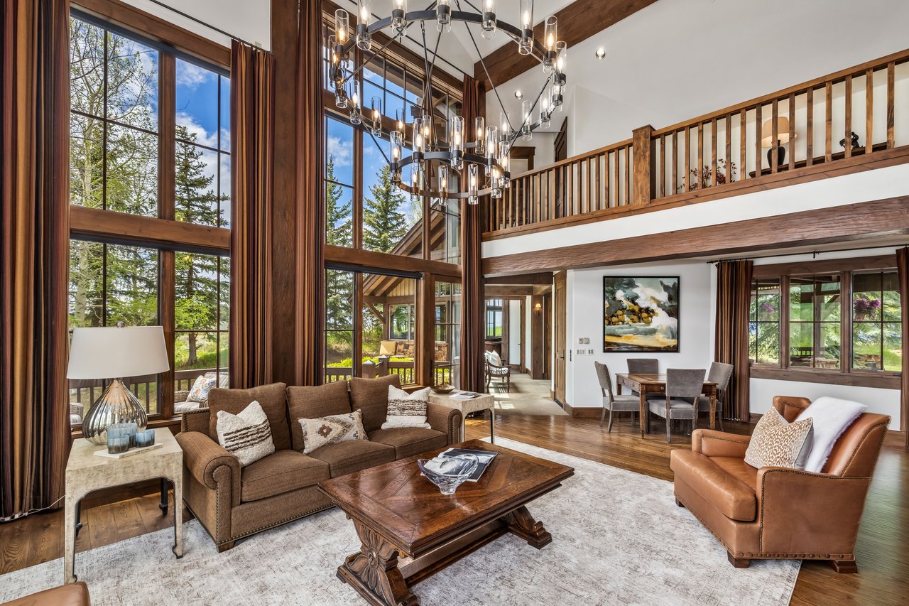 1092 The Summit Trail