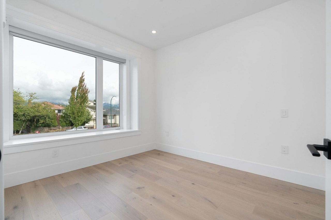 1-2846 Mcgill Street, Vancouver