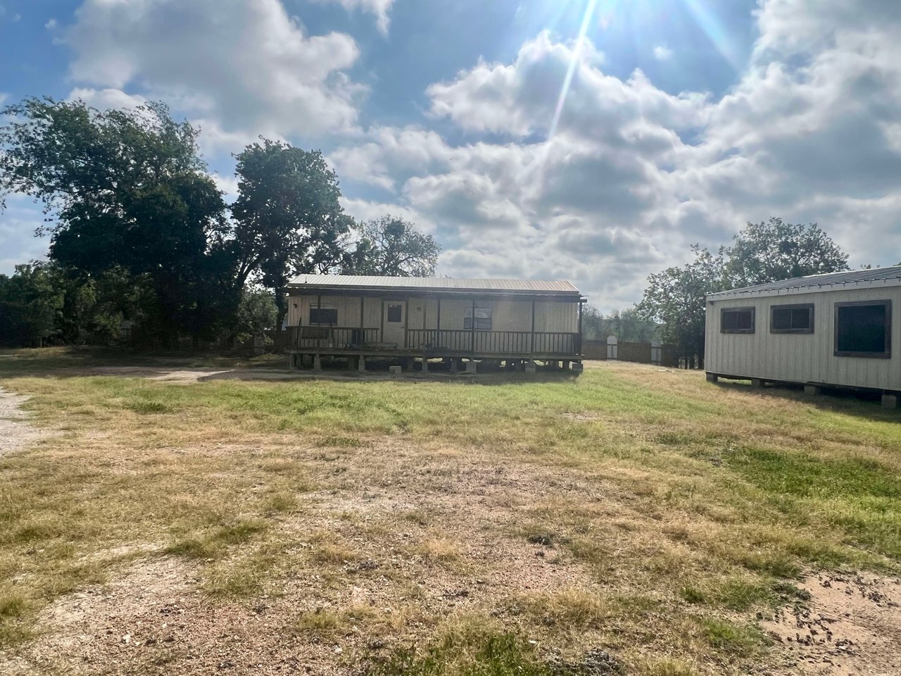 Commercial Warehouse on over 4 acres in Kerrville