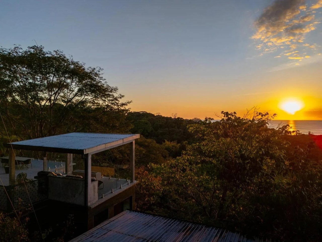 Rooftop Pool Modern Luxury Estate, Manuel Antonio, Puntarenas