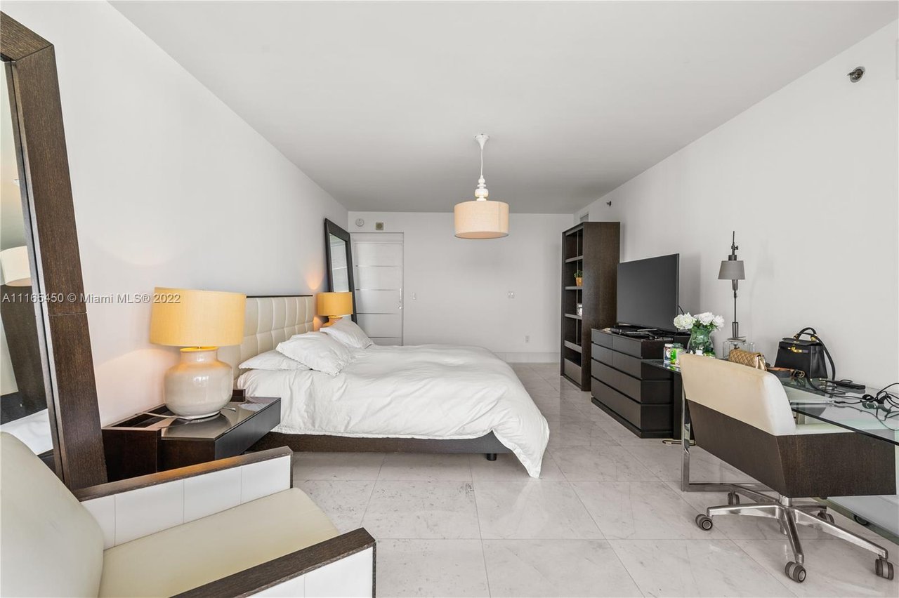 17201 Collins Ave #3708 Sunny Isles FL