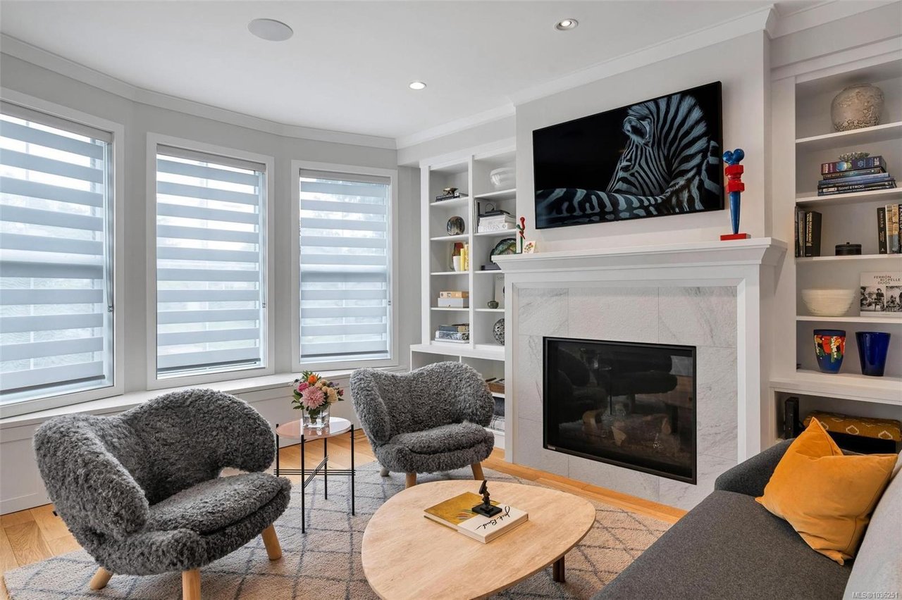 1034 Pentrelew Pl