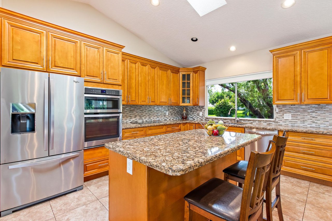 81 Sandbourne Ln