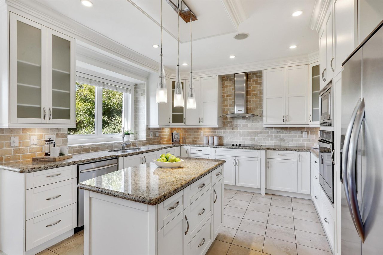 171 W Kings Rd
