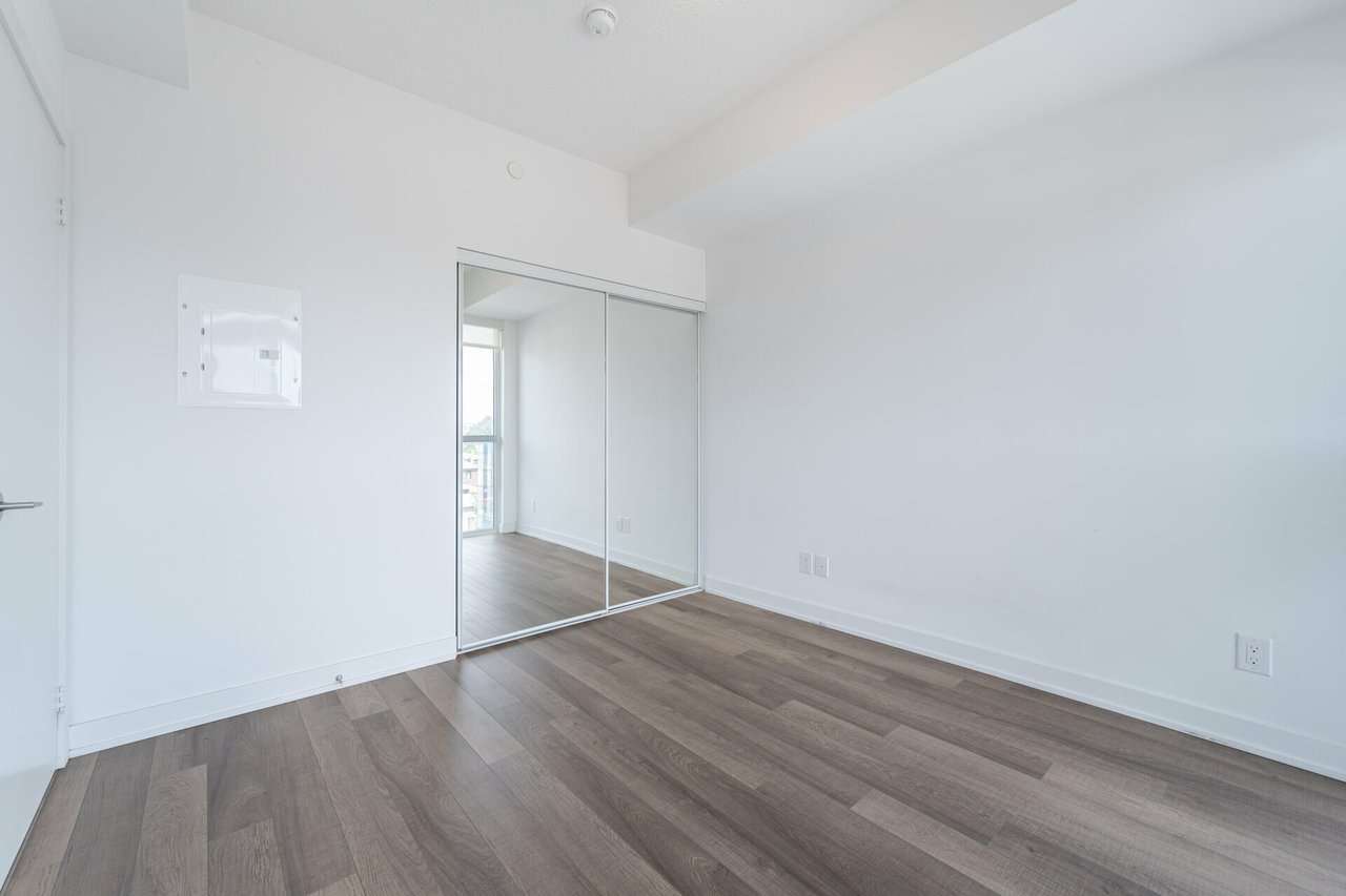 1603 Eglinton Ave W Unit: 417 