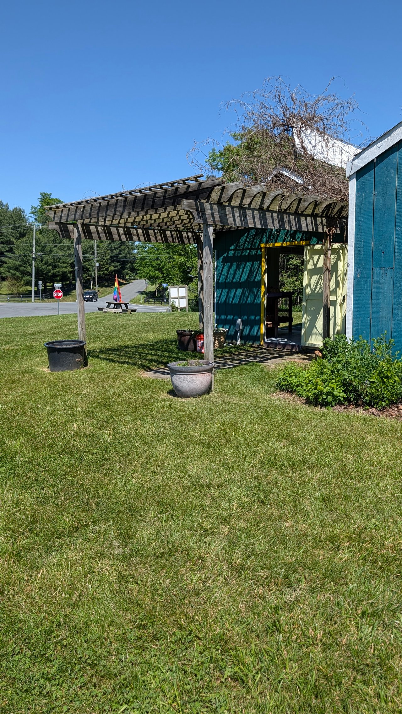 Potomac Vegetable Farms, The Purcellville Stand