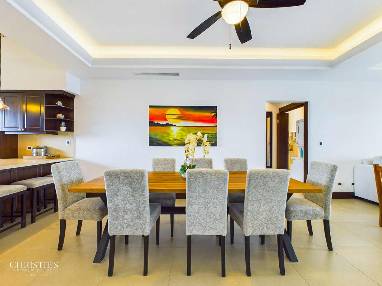 360 - 310 Splendor Penthouse