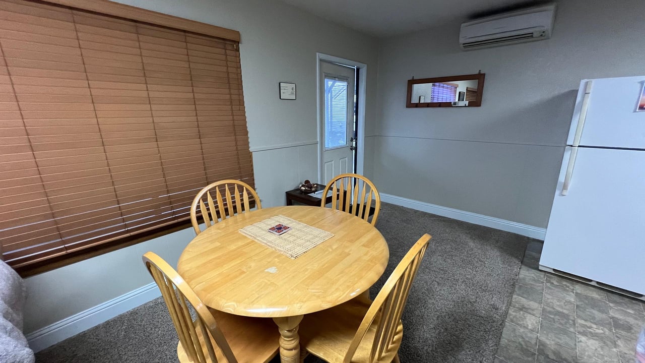 555 Hwy 101 S Apt 1