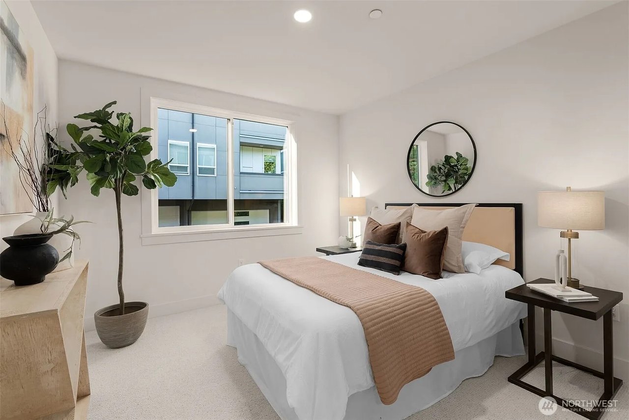 238 4th Avenue #300