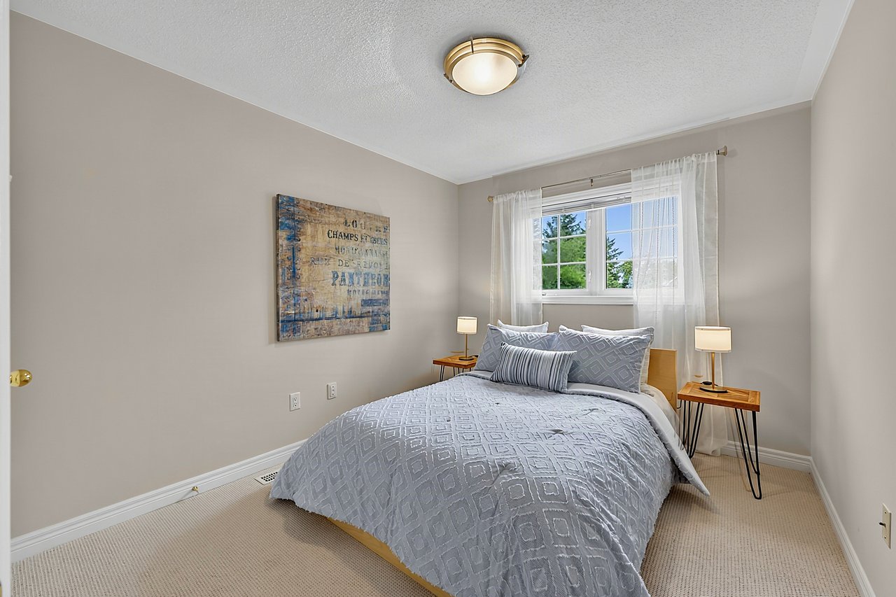 37 Rainbow Ct