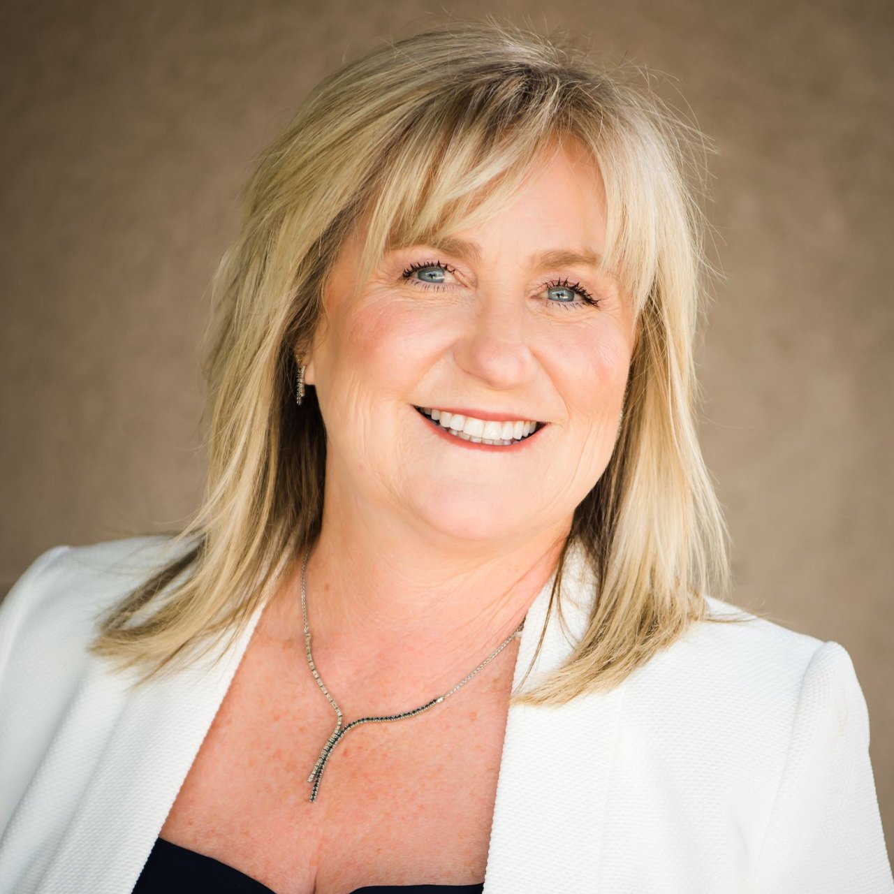 Julianne Desjardins Paso Robles, CA Real Estate Agent Headshot