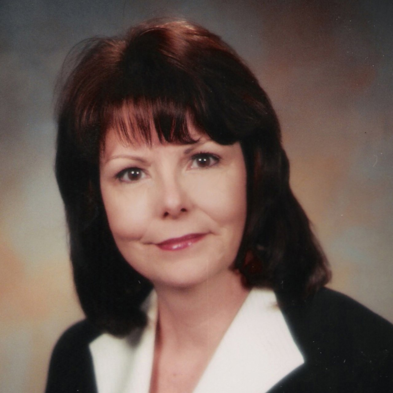 Sharon Baranyi Lombard, IL Real Estate Agent Headshot
