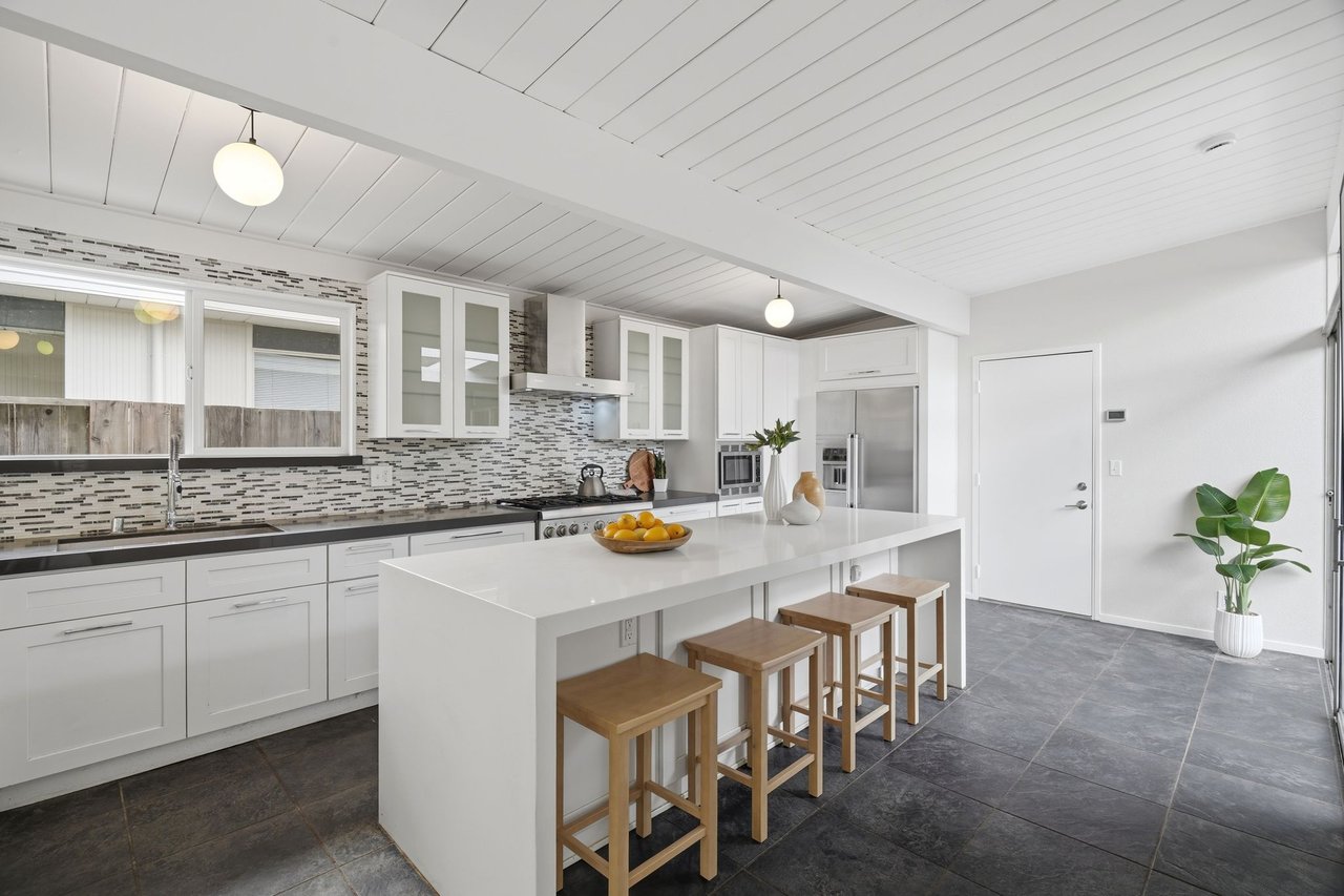 2418 Fairglen DR