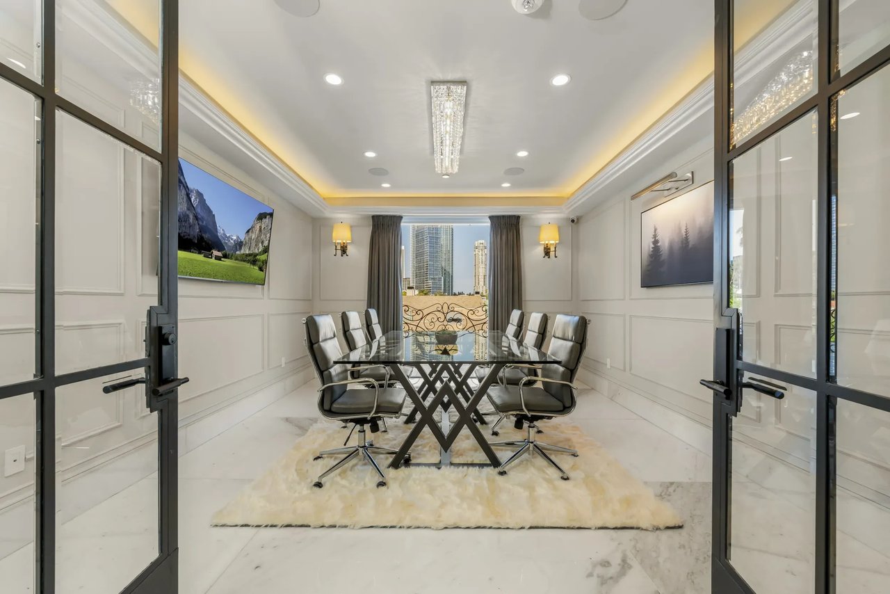 1825 Pandora Ave, #101